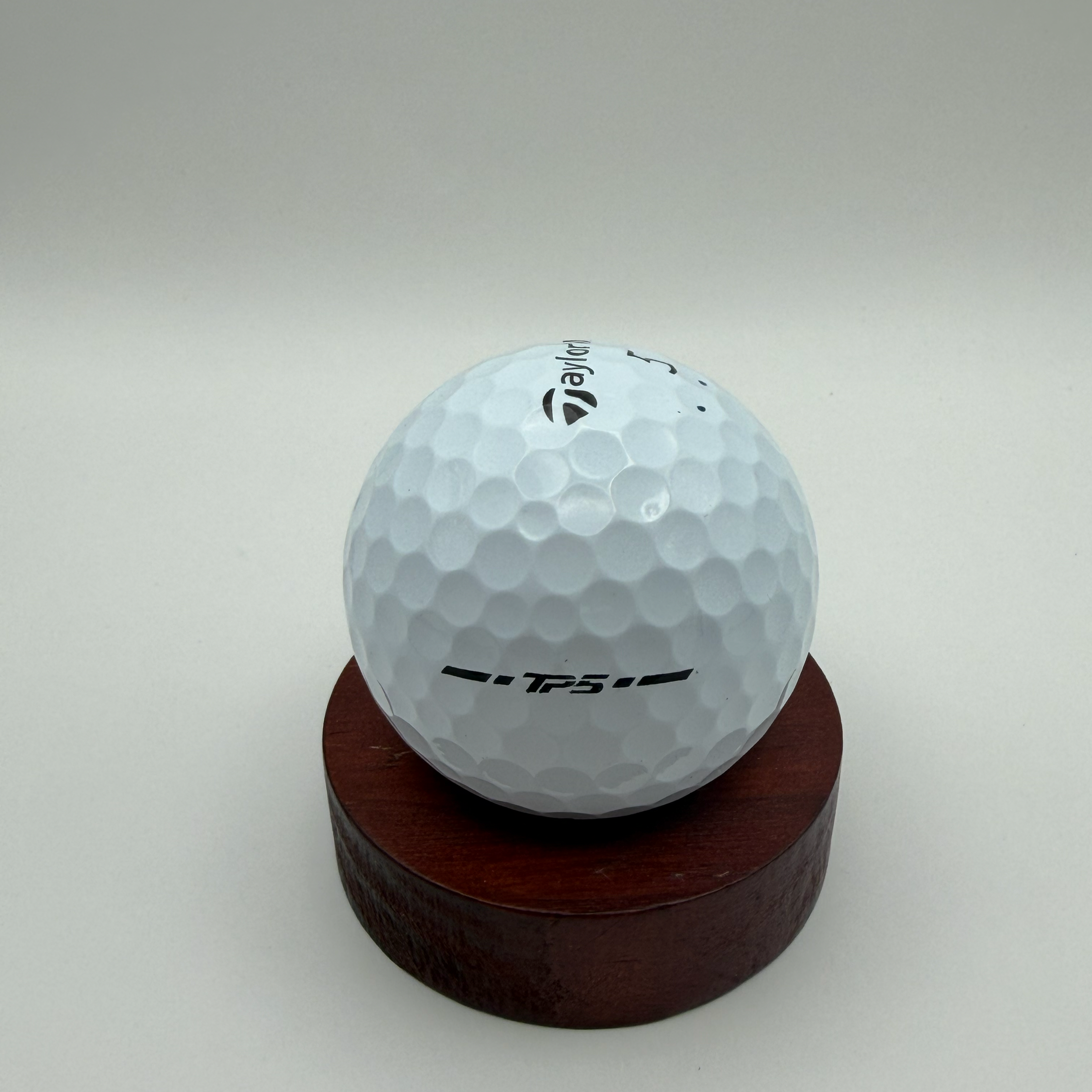 TaylorMade TP5 / TP5x